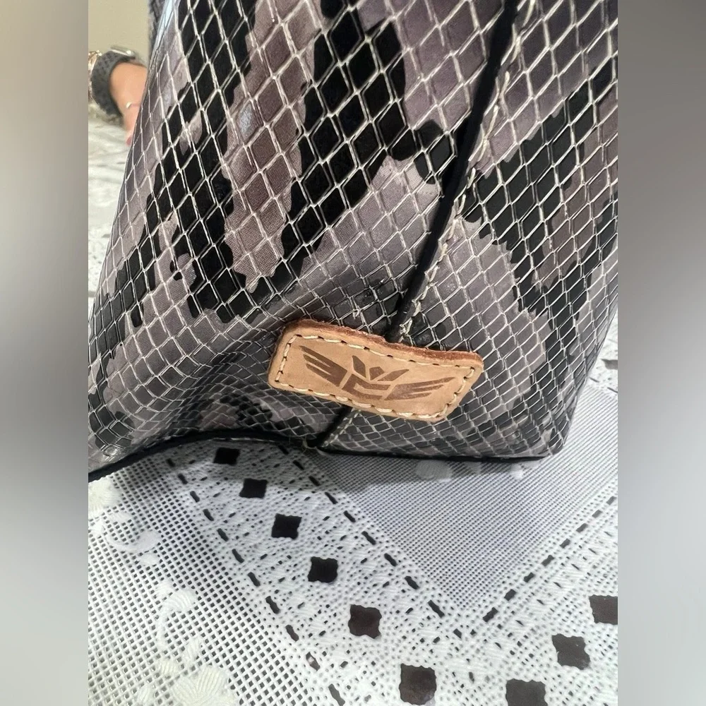 Consuela Tote - Picture 3 of 7